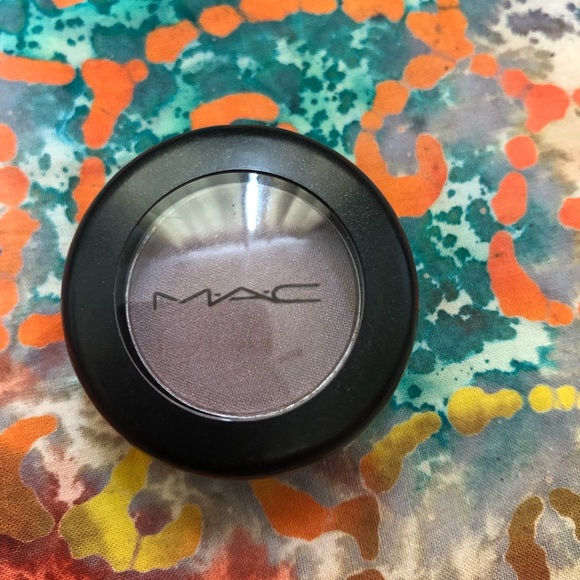Mac Eyeshadow - Picture 4 of 6